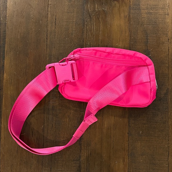 lululemon Vibrant Pink Belt Bag - Picture 2 of 3